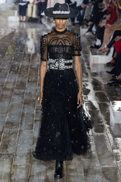 Look 75